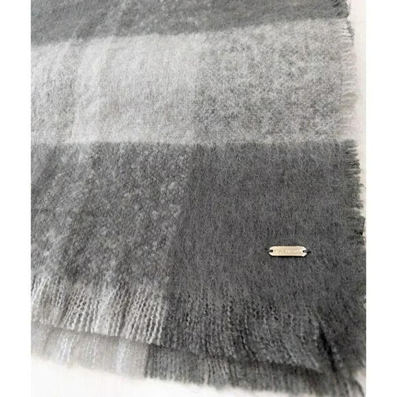 Steve Madden Women's Two-Tone Buffalo Check Gray Multi One Size (MSRP $38) - Picture 4 of 5